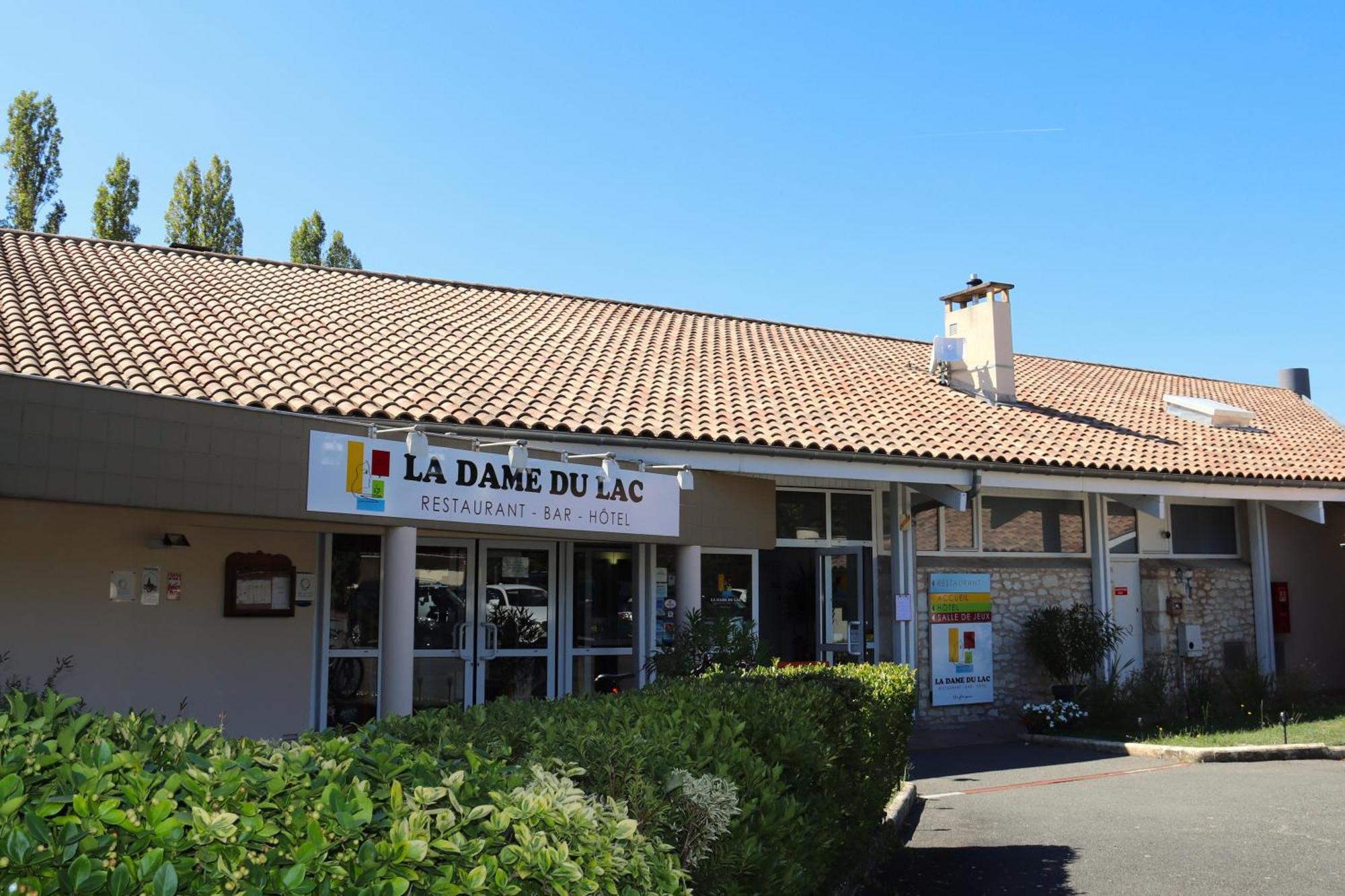 Hotel Restaurant La Dame Du Lac 蒙弗朗坎 外观 照片